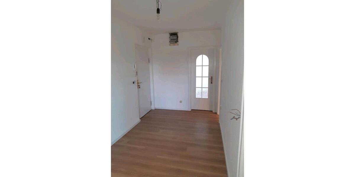 Dachgeschoßwohnung Strehla - 3 Zimmer, 73 m&sup2;, 445&euro; | Angebot:26261374