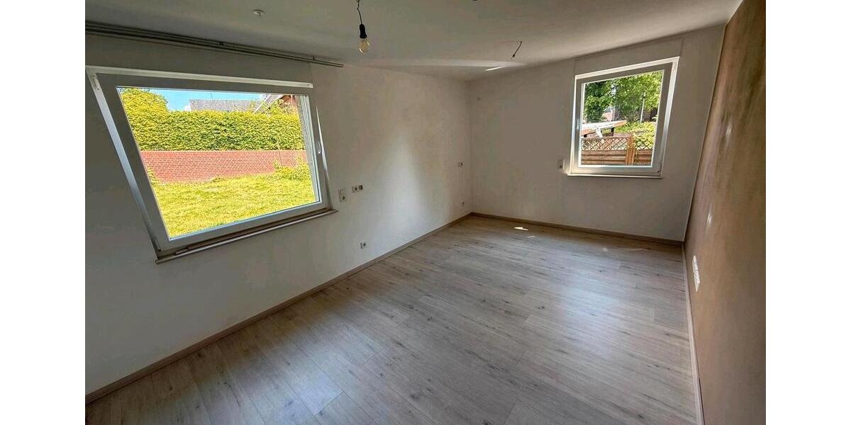Erdgeschoßwohnung Hüllhorst - 3 Zimmer, 93 m&sup2;, 990&euro; | Angebot:26498557