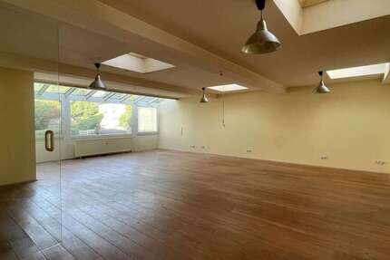 Wohnung Lohmar - 3 Zimmer, 180 m&sup2;, 1.800&euro; | Angebot:27680289