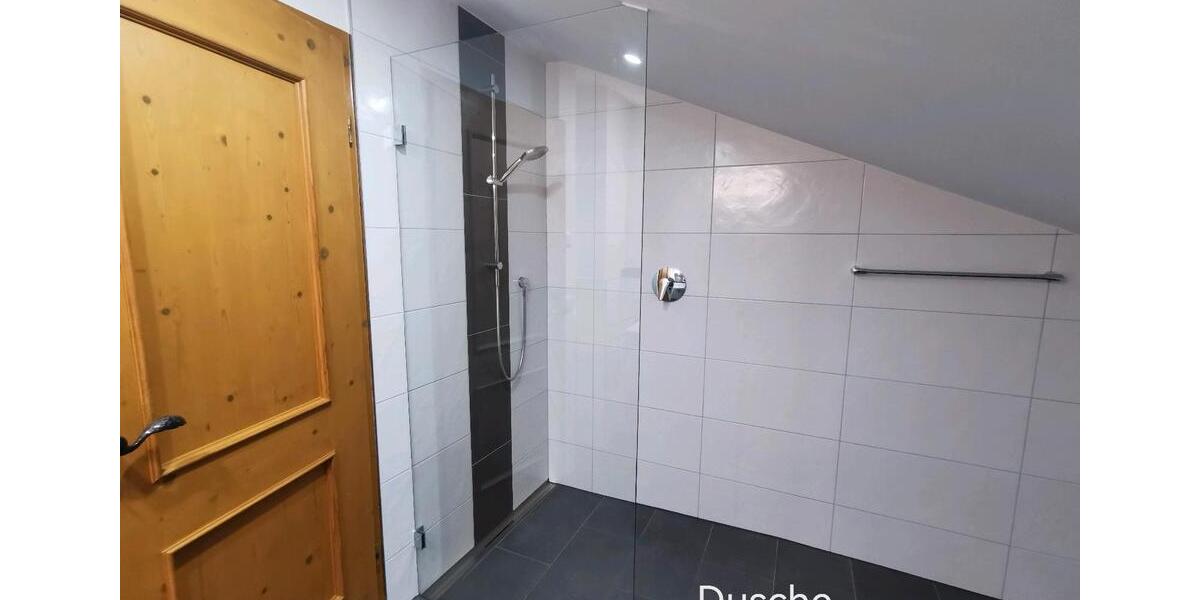Dachgeschoßwohnung Ingenried - 3 Zimmer, 94 m&sup2;, 1.200&euro; | Angebot:24842124
