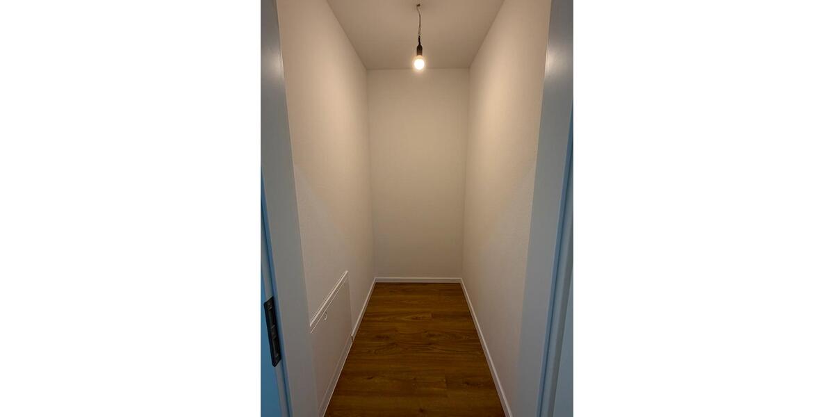 Etagenwohnung Mönchengladbach Süd - 4 Zimmer, 100 m&sup2;, 1.600&euro; | Angebot:26301714