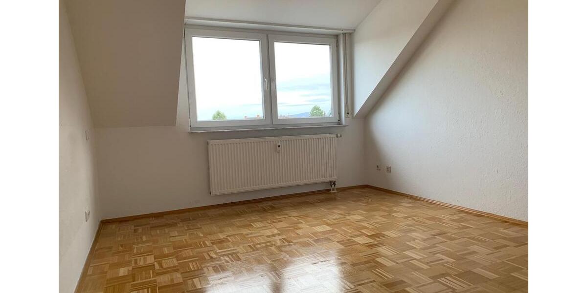 Dachgeschoßwohnung Biebesheim am Rhein - 3 Zimmer, 93 m&sup2;, 950&euro; | Angebot:25643968