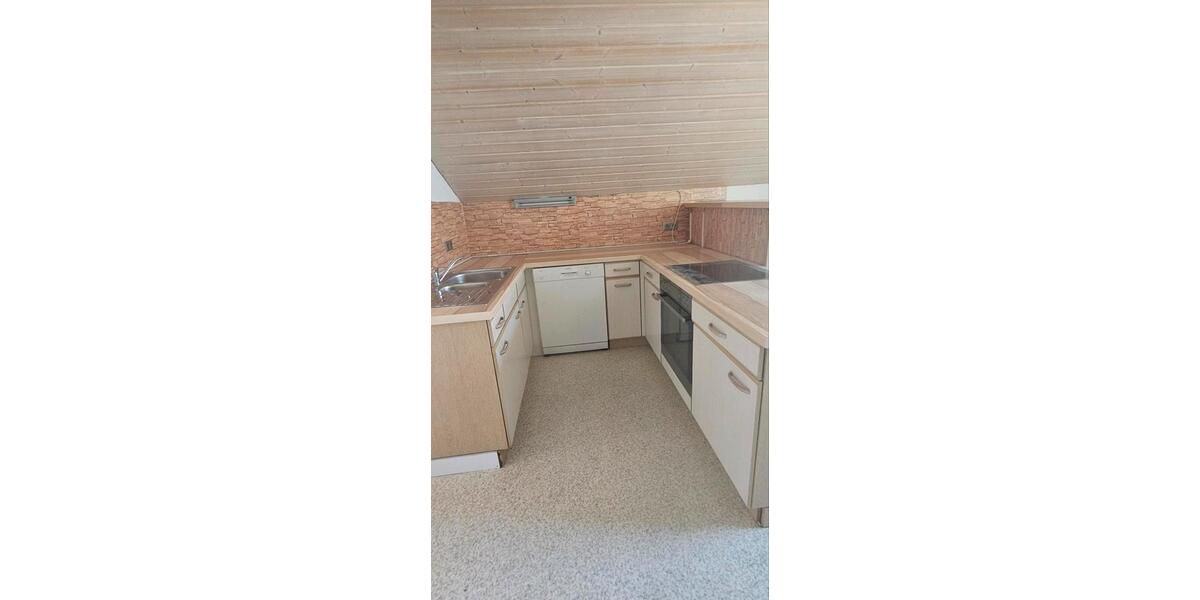 Dachgeschoßwohnung Kirchhaslach Greimeltshofen - 3 Zimmer, 85 m&sup2;, 655&euro; | Angebot:26625190