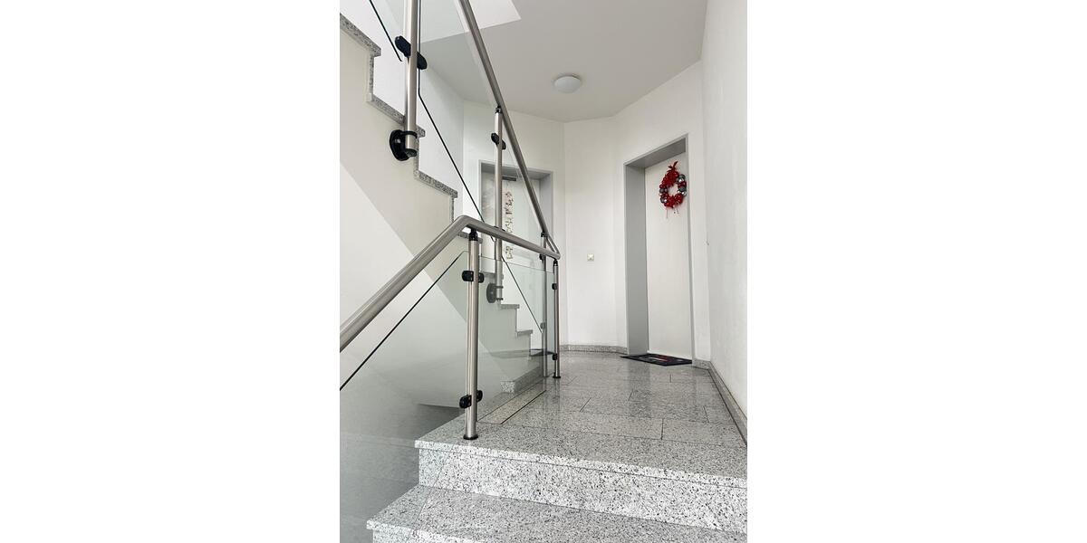 Etagenwohnung Bergisch Gladbach - 4 Zimmer, 94 m&sup2;, 1.300&euro; | Angebot:25118599