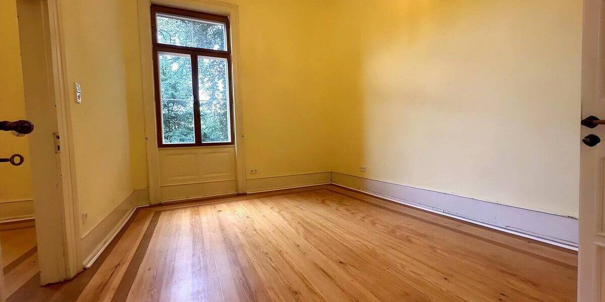 Etagenwohnung Wiesbaden Nordost - 4 Zimmer, 155 m&sup2;, 2.690&euro; | Angebot:26841296