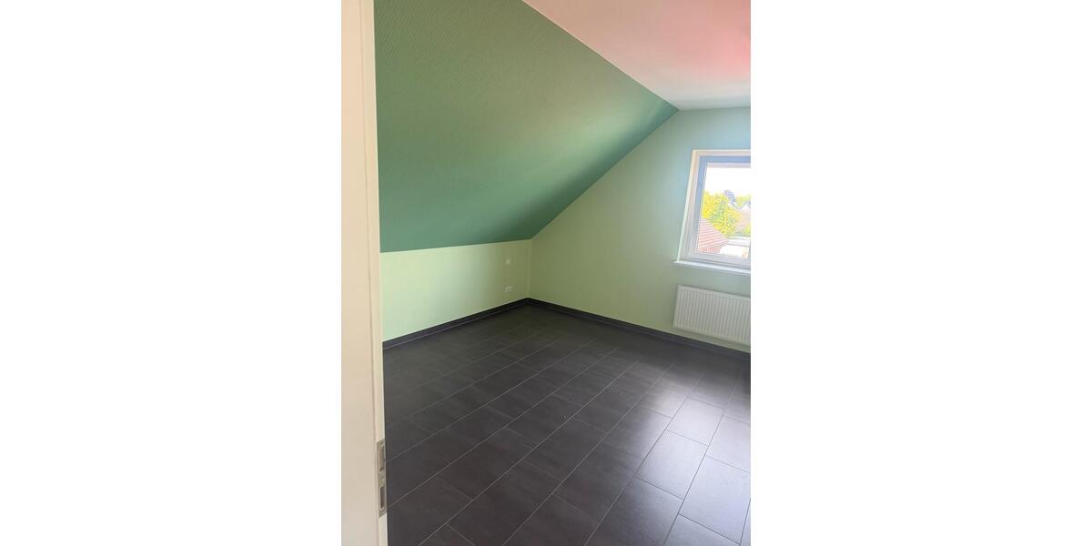 Dachgeschoßwohnung Todesfelde - 2.5 Zimmer, 75 m&sup2;, 1.000&euro; | Angebot:26611995