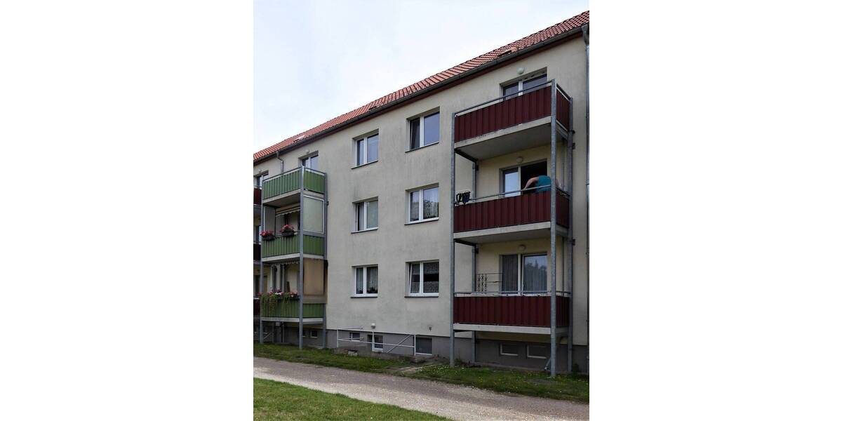 Etagenwohnung Bad Lauchstädt Kleinlauchstädt - 3 Zimmer, 58 m&sup2;, 359&euro; | Angebot:26798942