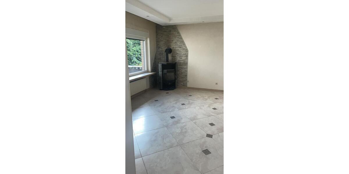 Erdgeschoßwohnung Burgwedel - 3 Zimmer, 120 m&sup2;, 900&euro; | Angebot:26580581