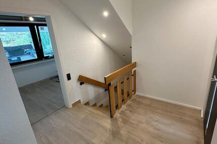 Schöne 4,5-Zimmer-MaisonetteWohnung mit Garten & Terrasse