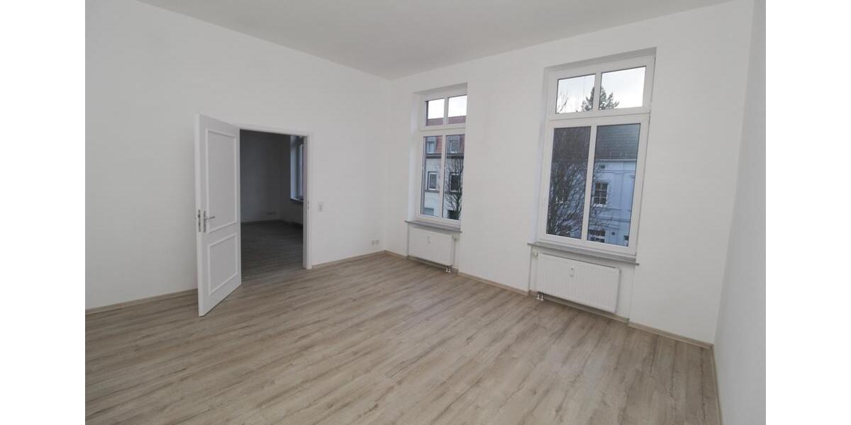 Geräumige 5 Zimmerwohnung inkl. Tageslichtbad mit Badewanne+ Vinylboden + separater Küchenbereich 5 zimmer