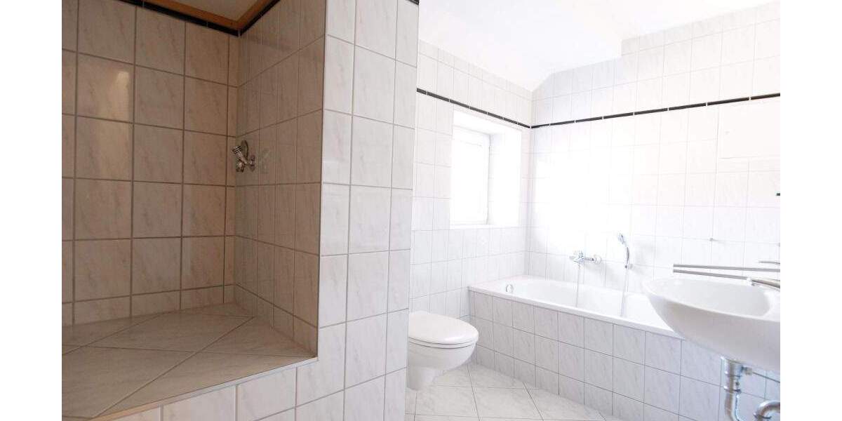 Etagenwohnung Frankenberg - 4 Zimmer, 76 m&sup2;, 450&euro; | Angebot:25821058