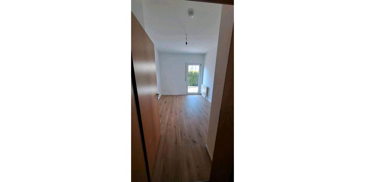 Erdgeschoßwohnung Pfalzgrafenweiler - 4 Zimmer, 101 m&sup2;, 1.200&euro; | Angebot:26003063