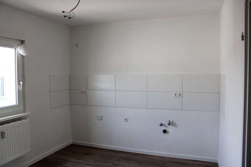 ruhige 4 Zimmer-Wohnung im Hinterhaus ***frisch renoviert*** mit Balkon 4 zimmer