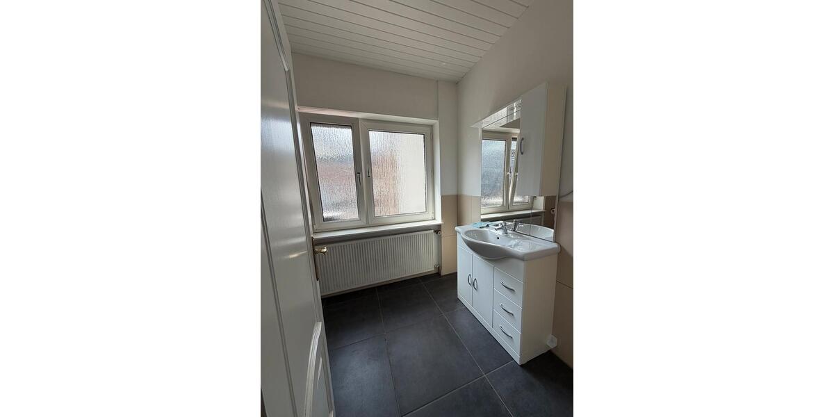 Erdgeschoßwohnung Würselen - 2 Zimmer, 80 m&sup2;, 1.080&euro; | Angebot:26165946