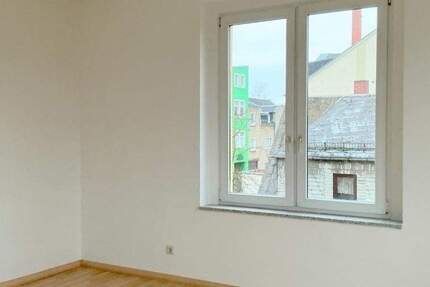 Wohnung Limbach-Oberfrohna Oberfrohna - 2 Zimmer, 75 m&sup2;, 320&euro; | Angebot:25928876