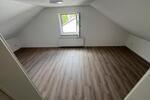 Dachgeschoßwohnung Stuttgart Zuffenhausen - 3 Zimmer, 67 m&sup2;, 1.200&euro; | Angebot:26640273