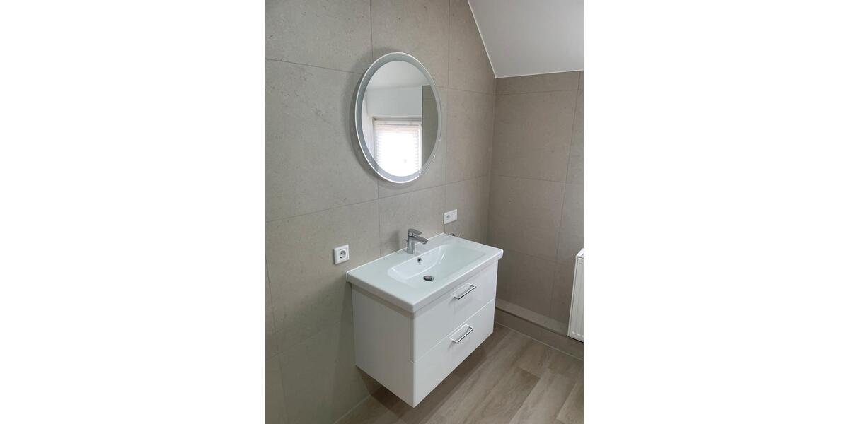 Etagenwohnung Uetze - 5 Zimmer, 115 m&sup2;, 1.000&euro; | Angebot:26639380