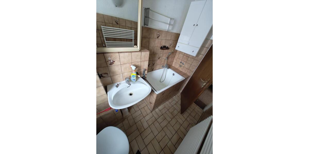 Etagenwohnung Berlin Neukölln - 5 Zimmer, 130 m&sup2;, 2.500&euro; | Angebot:24784421