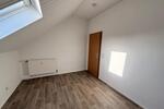 Dachgeschoßwohnung Oelsnitz (Erzgebirge) - 3 Zimmer, 88 m&sup2;, 484&euro; | Angebot:25881004
