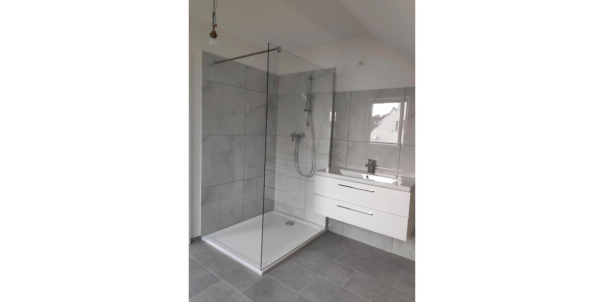 Dachgeschoßwohnung Hamburg Harburg - 3 Zimmer, 74 m&sup2;, 1.300&euro; | Angebot:25138262