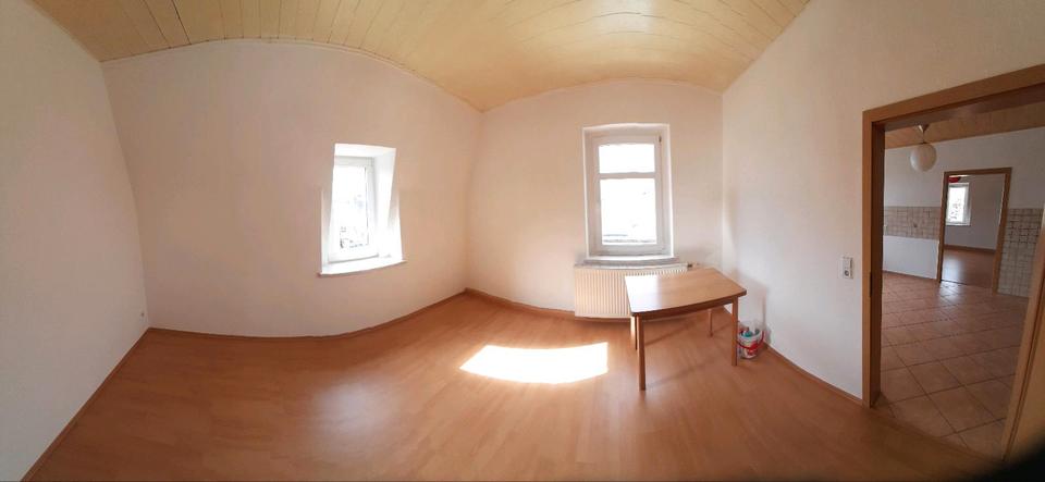 Etagenwohnung Oelsnitz (Erzgebirge) - 2 Zimmer, 47 m&sup2;, 350&euro; | Angebot:26480553