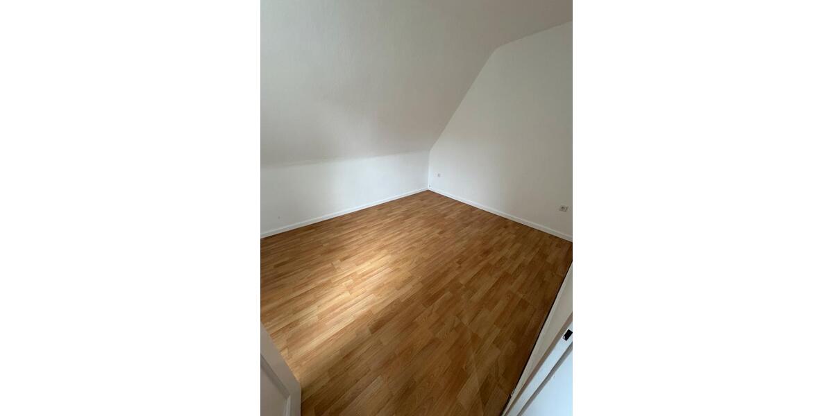 Dachgeschoßwohnung Kassel Harleshausen - 2 Zimmer, 36 m&sup2;, 560&euro; | Angebot:26648519