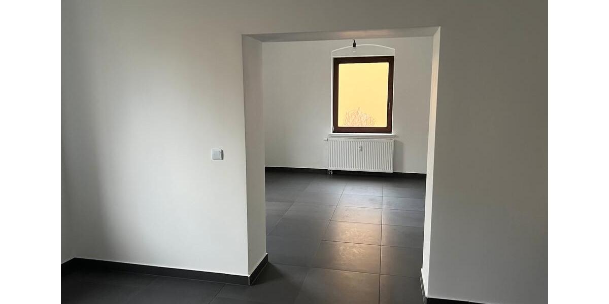 Erdgeschoßwohnung Limbach-Oberfrohna Oberfrohna - 2 Zimmer, 64 m&sup2;, 680&euro; | Angebot:24754217