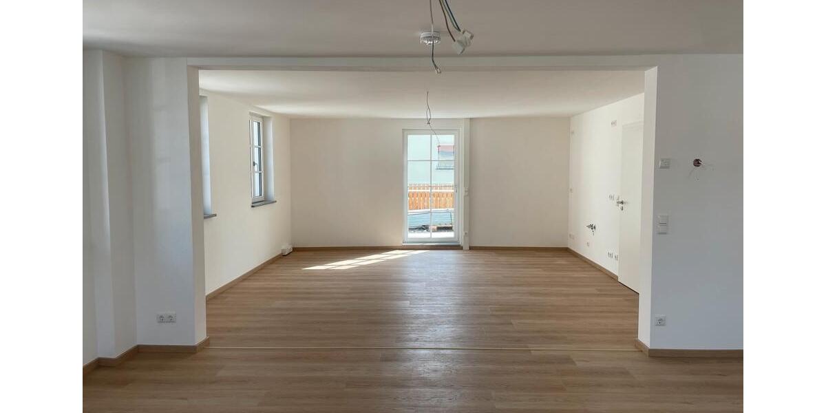 Etagenwohnung Neunburg vorm Wald - 3 Zimmer, 115 m&sup2;, 990&euro; | Angebot:26036581
