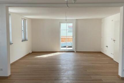 Wohnung Neunburg vorm Wald - 3 Zimmer, 115 m&sup2;, 990&euro; | Angebot:26036581