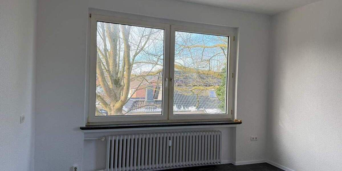 Etagenwohnung Bremerhaven Geestemünde - 3 Zimmer, 120 m&sup2;, 810&euro; | Angebot:25797442