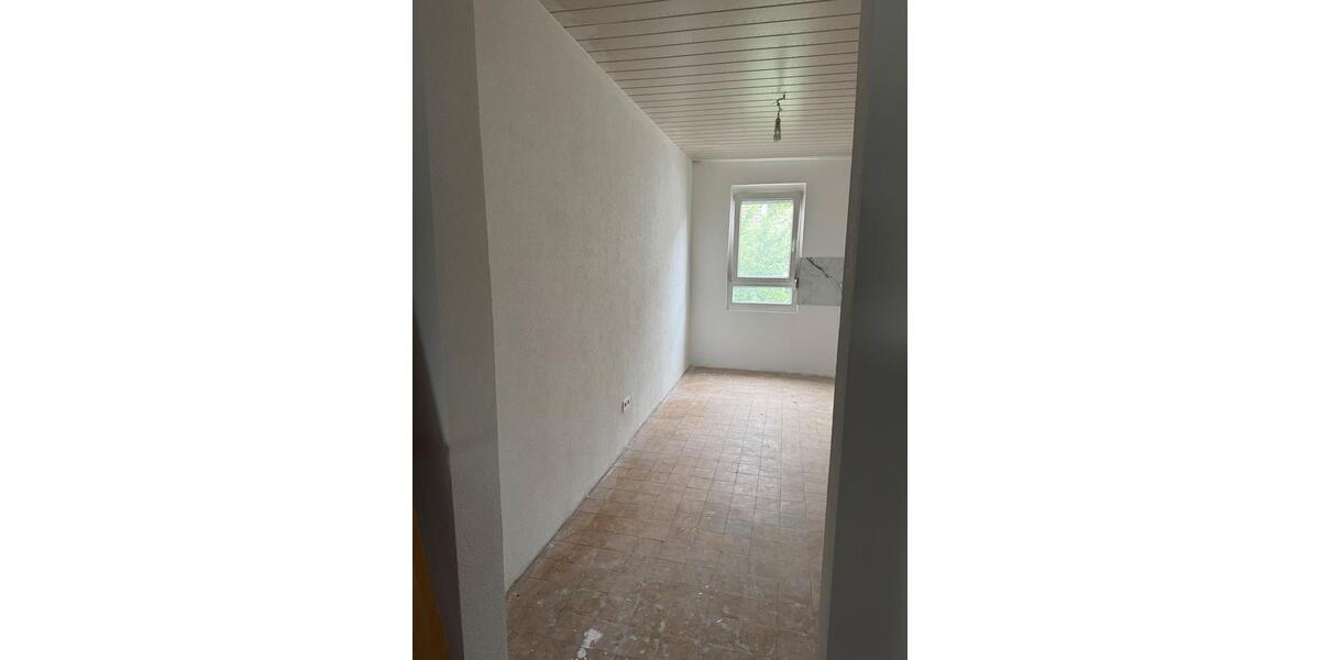 Dachgeschoßwohnung Backnang - 3 Zimmer, 73 m&sup2;, 1.050&euro; | Angebot:26519410
