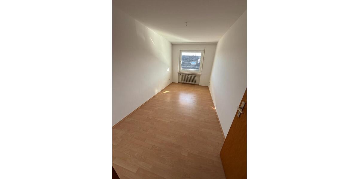 Etagenwohnung Bad Emstal - 3.5 Zimmer, 115 m&sup2;, 900&euro; | Angebot:26416298