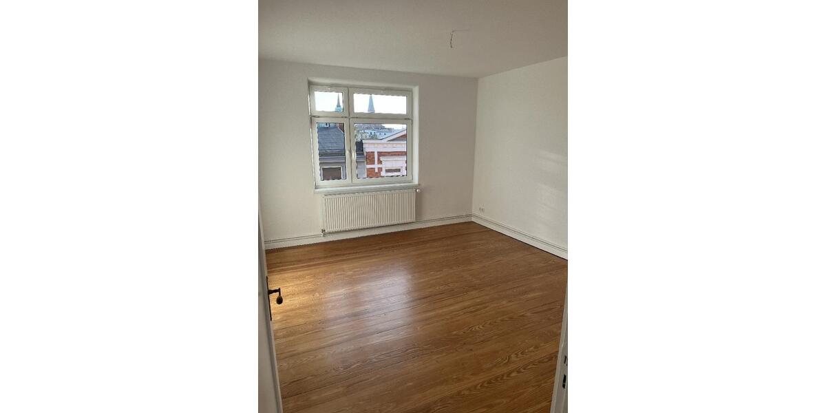 Etagenwohnung Schwerin Altstadt - 3 Zimmer, 71 m&sup2;, 780&euro; | Angebot:25304010