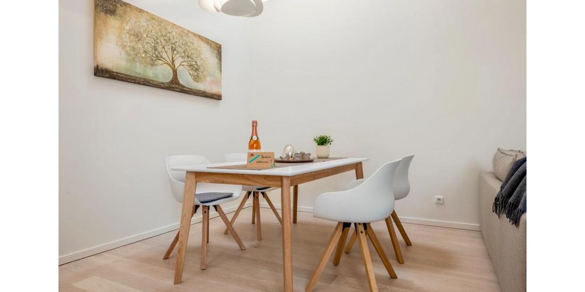 Dachgeschoßwohnung Rostock Hansaviertel - 2 Zimmer, 60 m&sup2;, 1.850&euro; | Angebot:25832047