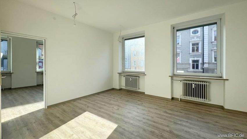Gewerbeobjekt Fürstenfeldbruck - 9 Zimmer, 228 m&sup2;, 3.420&euro; | Angebot:25699499