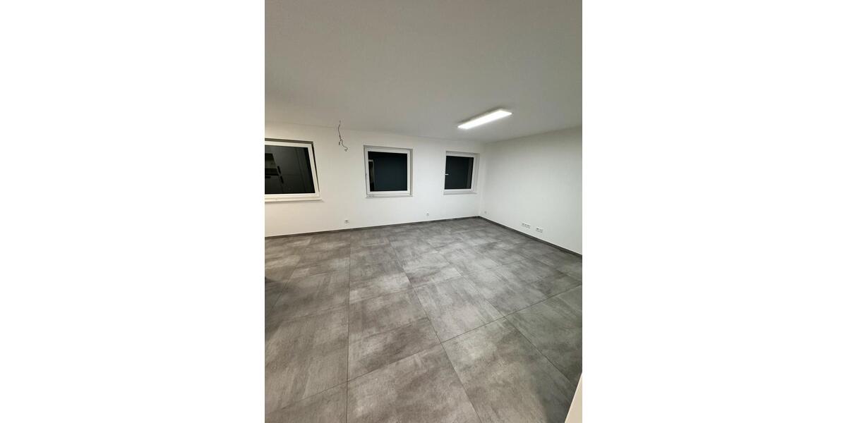 Etagenwohnung Neunkirchen - 3 Zimmer, 70 m&sup2;, 875&euro; | Angebot:26236832