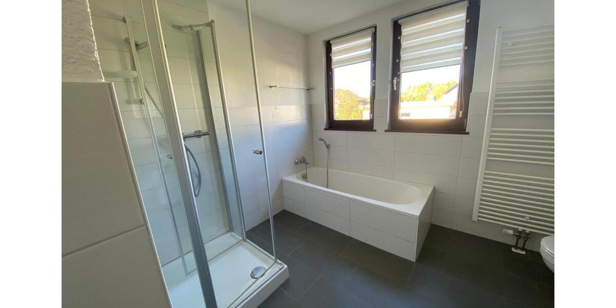 Dachgeschoßwohnung Marburg Marbach - 3 Zimmer, 95 m&sup2;, 760&euro; | Angebot:26557388