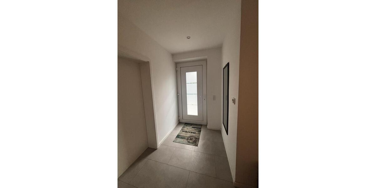 Wohnen auf Zeit Hamm Heessen - 4 Zimmer, 100 m&sup2;, 150&euro; | Angebot:25639098