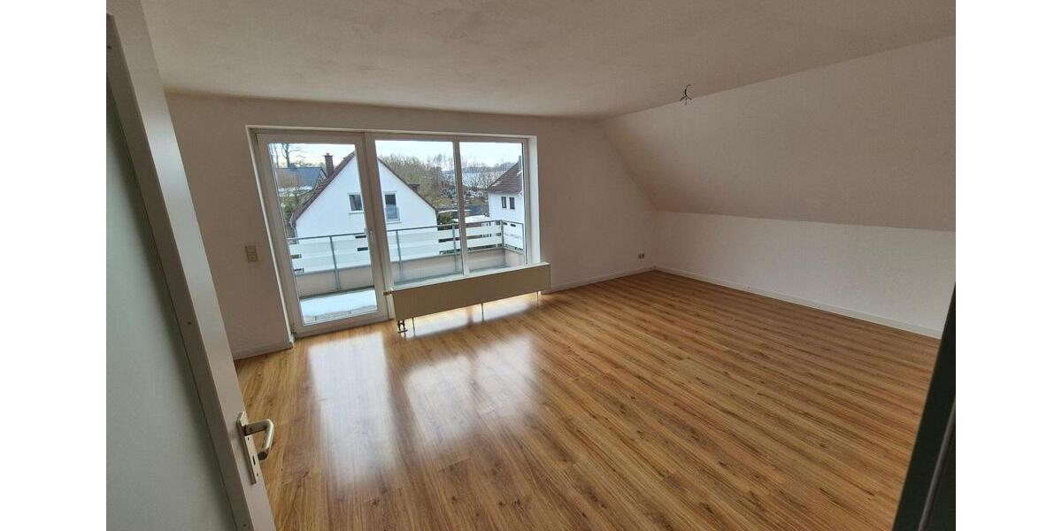 Dachgeschoßwohnung Lemgo - 3 Zimmer, 62 m&sup2;, 301&euro; | Angebot:24859535