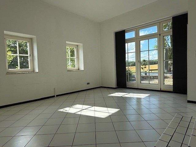 Etagenwohnung Volkach Rimbach - 6 Zimmer, 200 m&sup2;, 1.690&euro; | Angebot:25736617