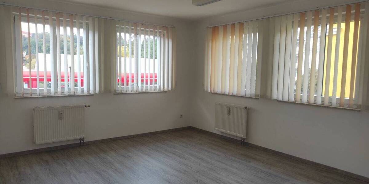 Gewerbeobjekt Meißen Vorbrücke - 4 Zimmer, 99 m&sup2;, 800&euro; | Angebot:25671062
