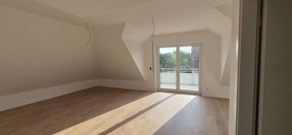 Dachgeschoßwohnung Vaihingen an der Enz - 3 Zimmer, 96 m&sup2;, 1.290&euro; | Angebot:23010506