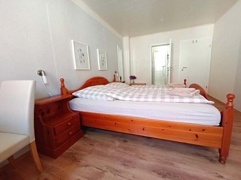 Gäste-Ferien-DoppelZimmer in Arnstein (zentral) zu vermieten