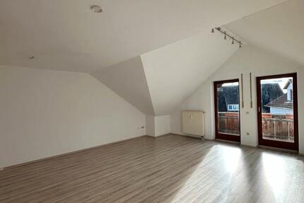 Großzügig geschnittene 3 Zimmer-Wohnung mit Südbalkon 3 zimmer