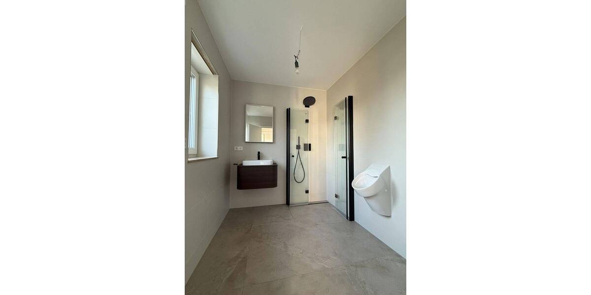 Doppelhaushälfte mit Carport - Erstbezug nach Sanierung 3 zimmer