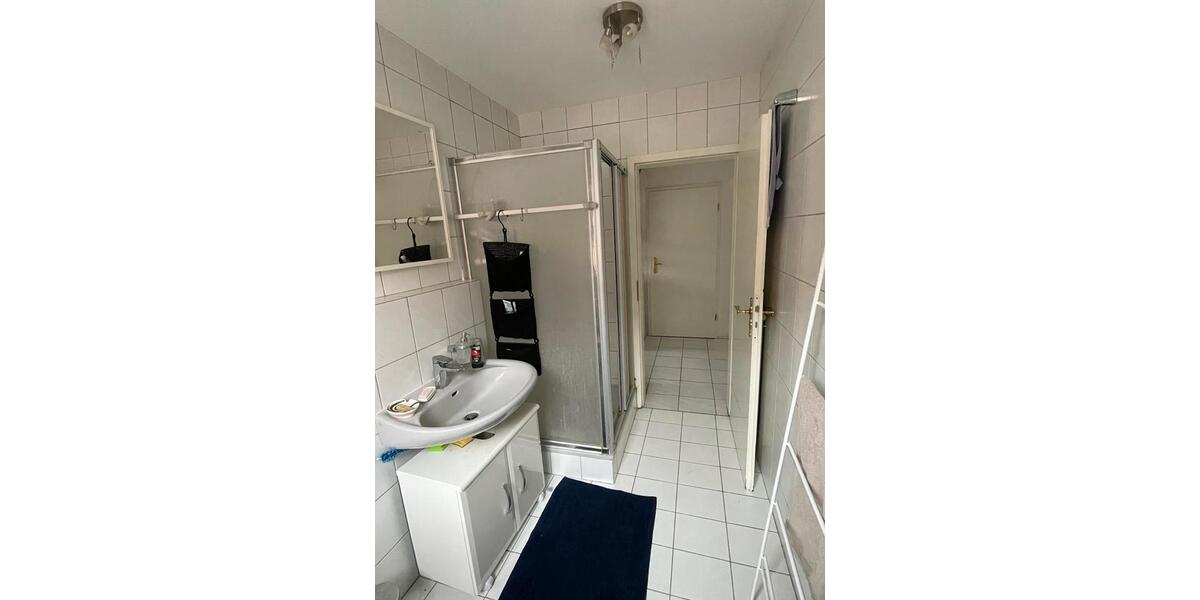 Zwei Zimmer in 2er WG Würzburg Höchberg Balkon DG 2 zimmer