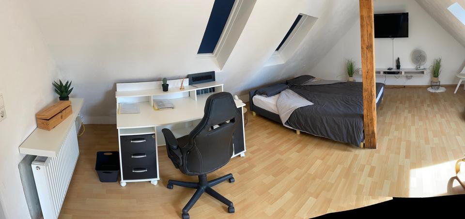 Dachgeschoßwohnung Wolfsburg Alt-Wolfsburg - 2 Zimmer, 90 m&sup2;, 750&euro; | Angebot:25298923