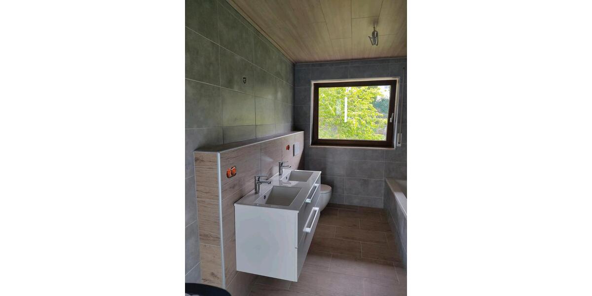 Etagenwohnung Buchen (Odenwald) - 4 Zimmer, 130 m&sup2;, 1.400&euro; | Angebot:26039053