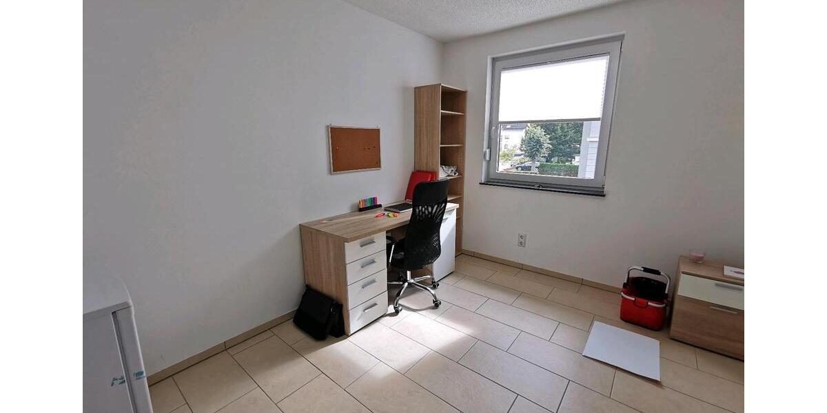 Wohnen auf Zeit Siegen Dillnhütten - 3 Zimmer, 350 m&sup2;, 450&euro; | Angebot:25922898