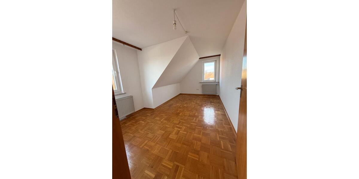Dachgeschoßwohnung Herzberg am Harz - 3 Zimmer, 82 m&sup2;, 530&euro; | Angebot:26233964